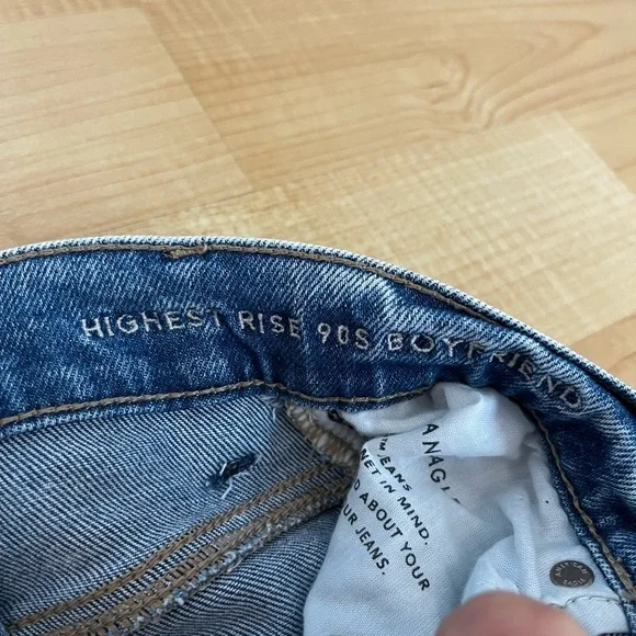 American Eagle Ripped High Rise Jeans - Picture 3 of 5